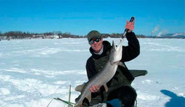 Основные различия между зимней и осенней погодой для рыбалки 