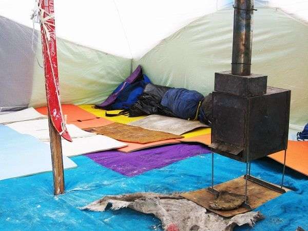 Печка в палатке